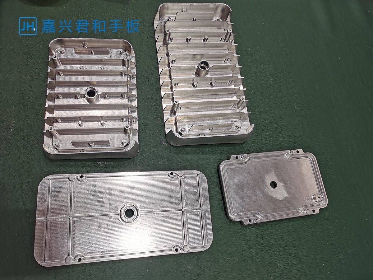 嘉兴君和三维 CNC 精密加工样件 分体式铝合金灯具散热器主体实拍